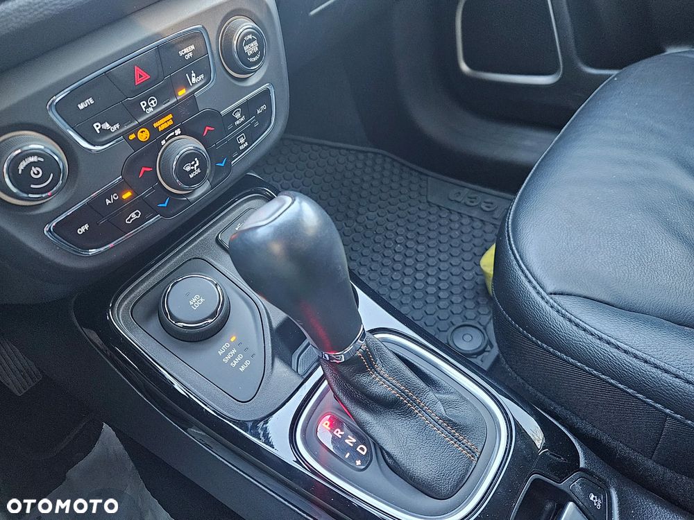 Jeep Compass 1.4 TMair Limited 4WD S&S - 27