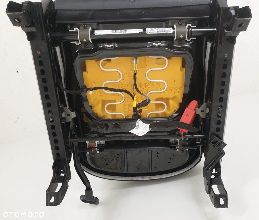 FOTEL PASAŻERA PRAWY PRZÓD MERCEDES W245 - 5