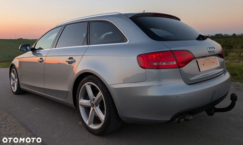 Audi A4 Avant - 11