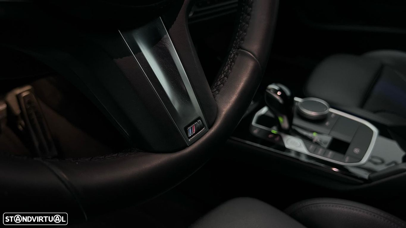 BMW 116 d Pack Desportivo M Auto - 20