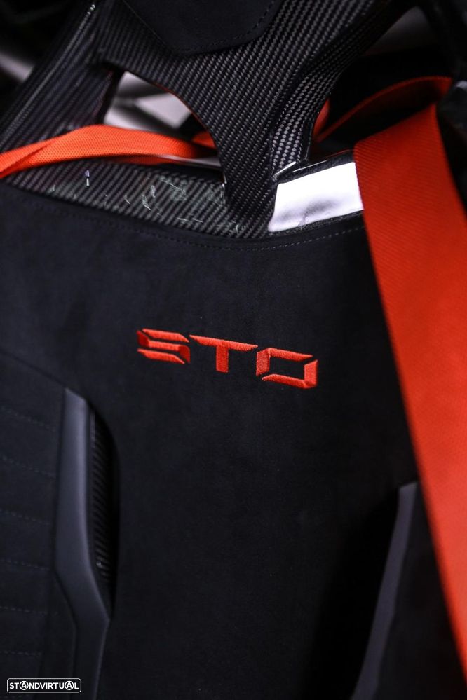 Lamborghini Huracán STO - 26