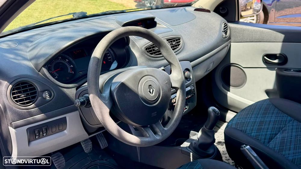 Renault Clio 1.2 16V Confort Dynamique - 8