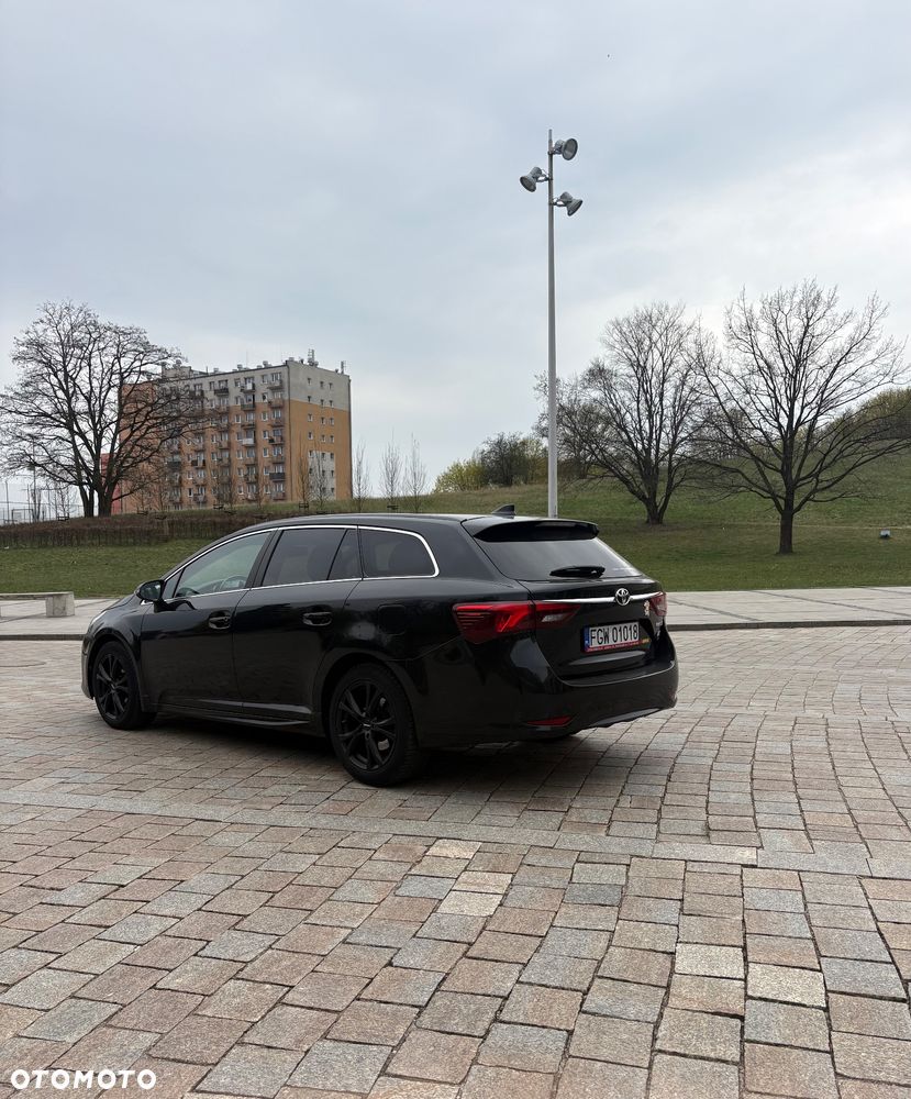 Toyota Avensis 1.8 Premium - 5