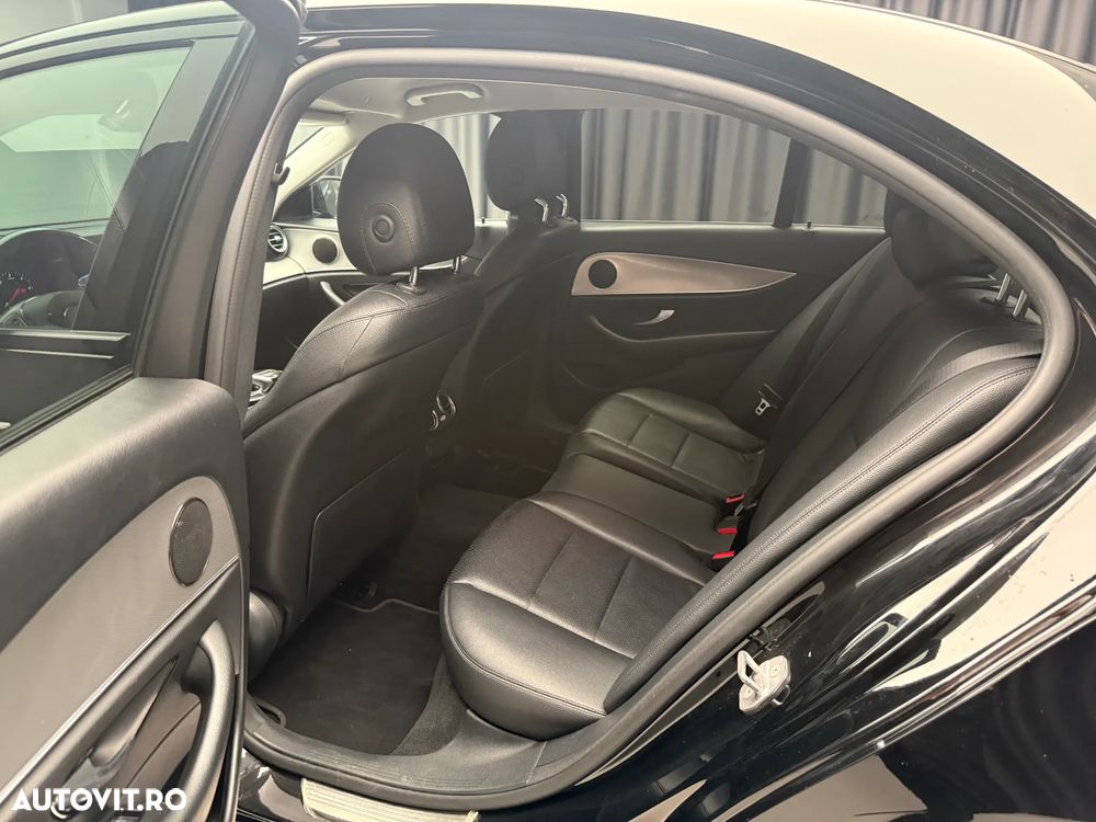Mercedes-Benz E - 18