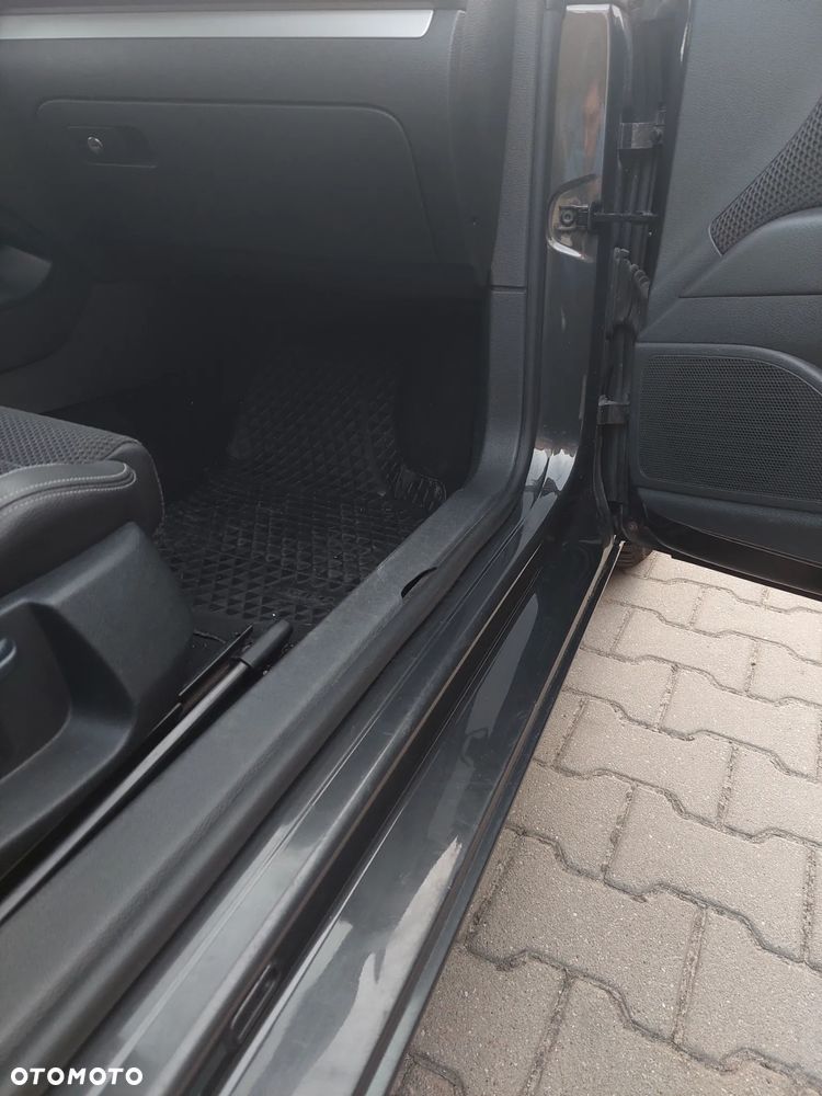 Volkswagen Scirocco 2.0 TSI DSG - 11