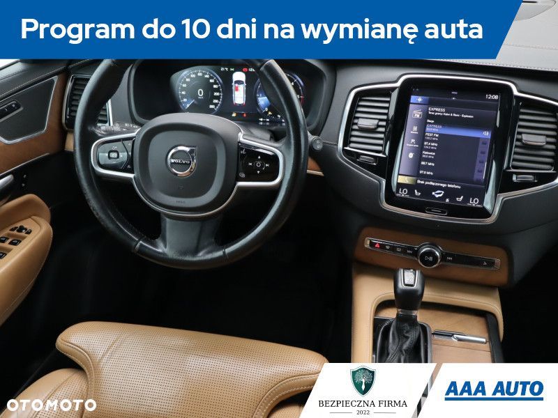 Volvo XC 90 - 9