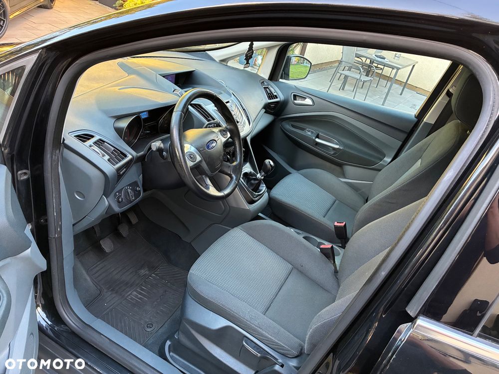 Ford Grand C-MAX - 17
