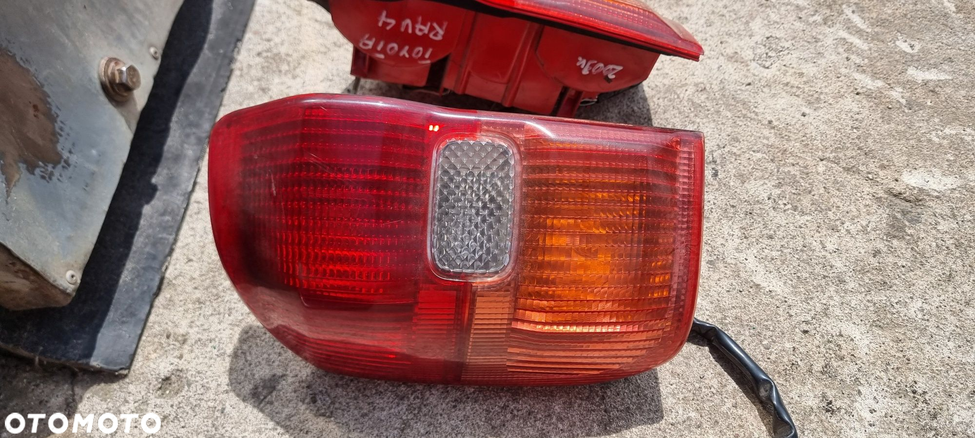 Toyota Rav 4 lampa tył lewa kompletna oryginał europa - 2