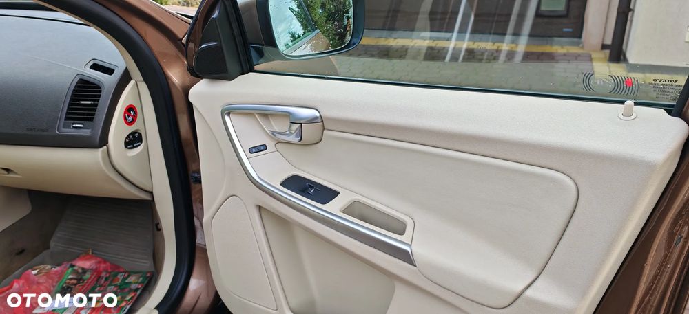 Volvo XC 60 D3 AWD Kinetic - 14