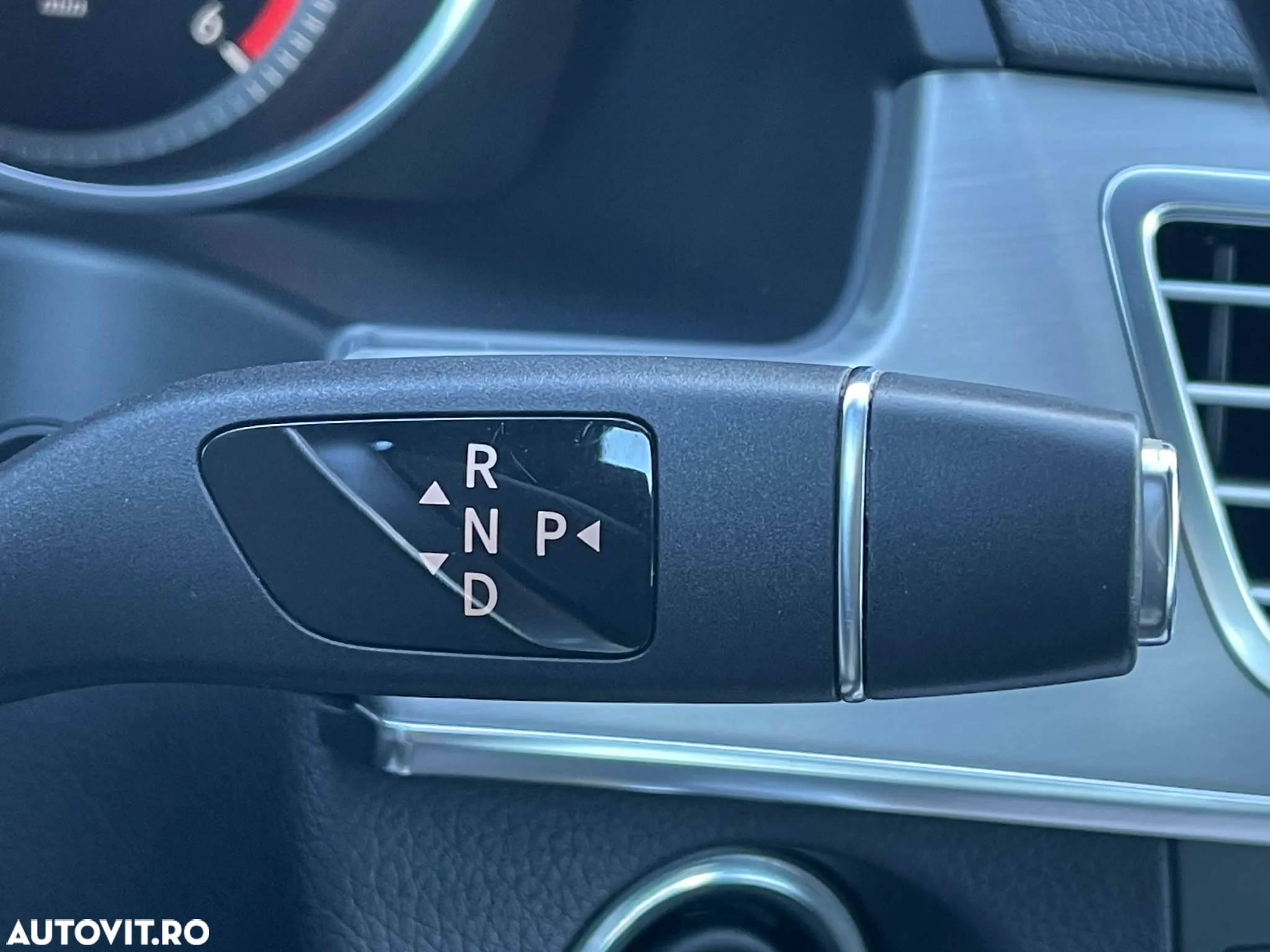 Mercedes-Benz E 300 BlueTEC HYBRID Aut. - 37