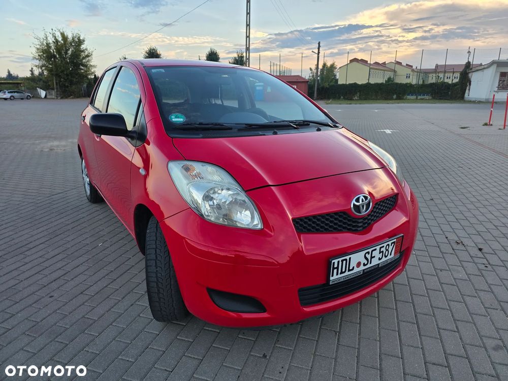 Toyota Yaris - 13
