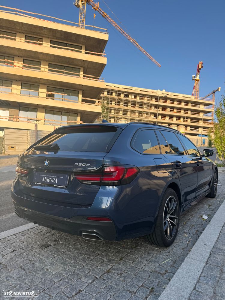 BMW 530 e Pack Desportivo M - 2