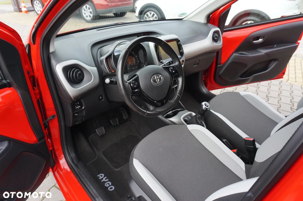 Toyota Aygo x-play Edition-S - 22