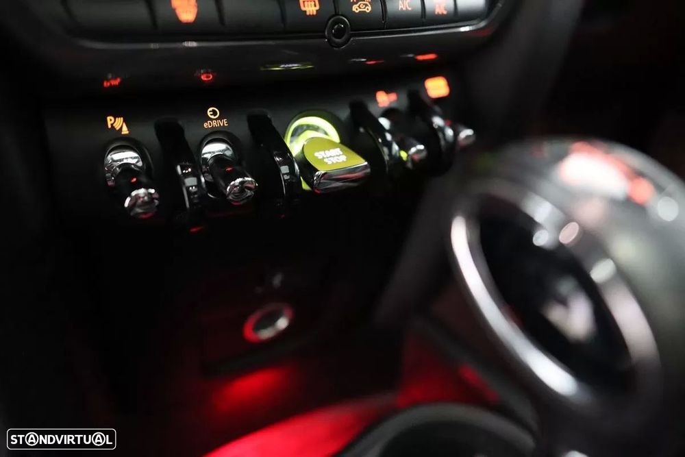 MINI Countryman Cooper SE ALL4 Auto - 22