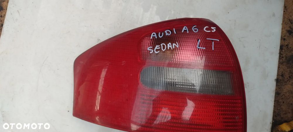 Audi A6 C5 sedan lampa tył lewa - 1