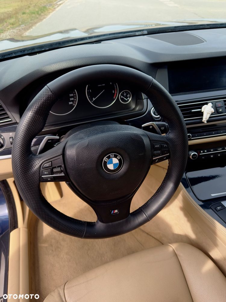 BMW Seria 5 525d - 13