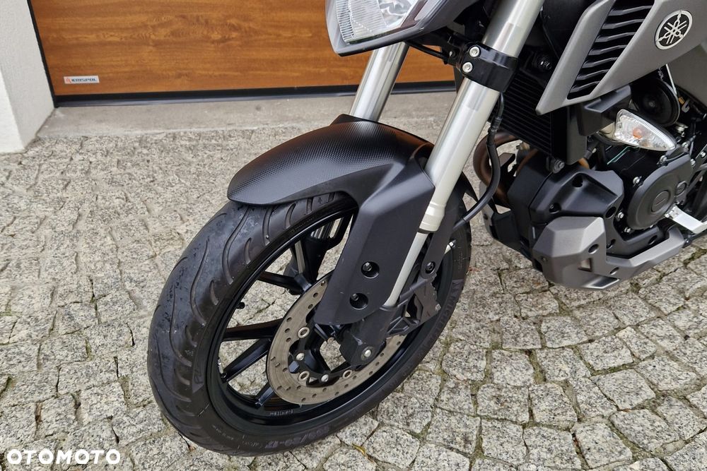 Yamaha MT - 17