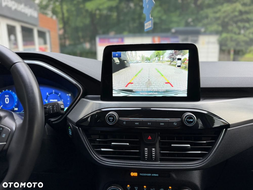 Ford Kuga 2.0 EcoBlue 4x4 TITANIUM - 37