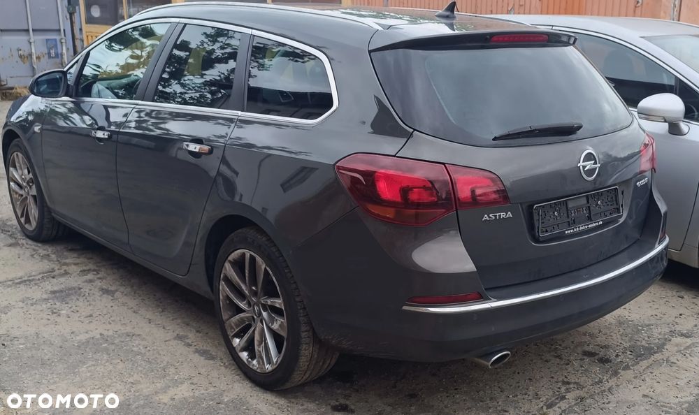 Opel Astra 2.0 CDTI Exklusiv - 3