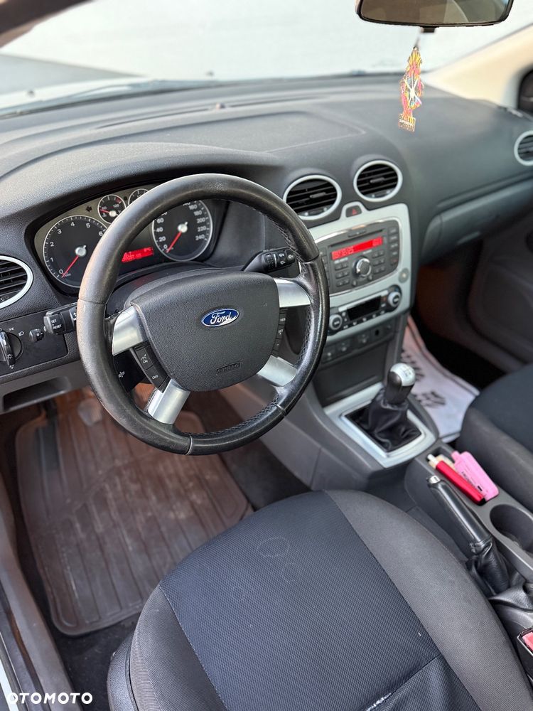 Ford Focus - 8