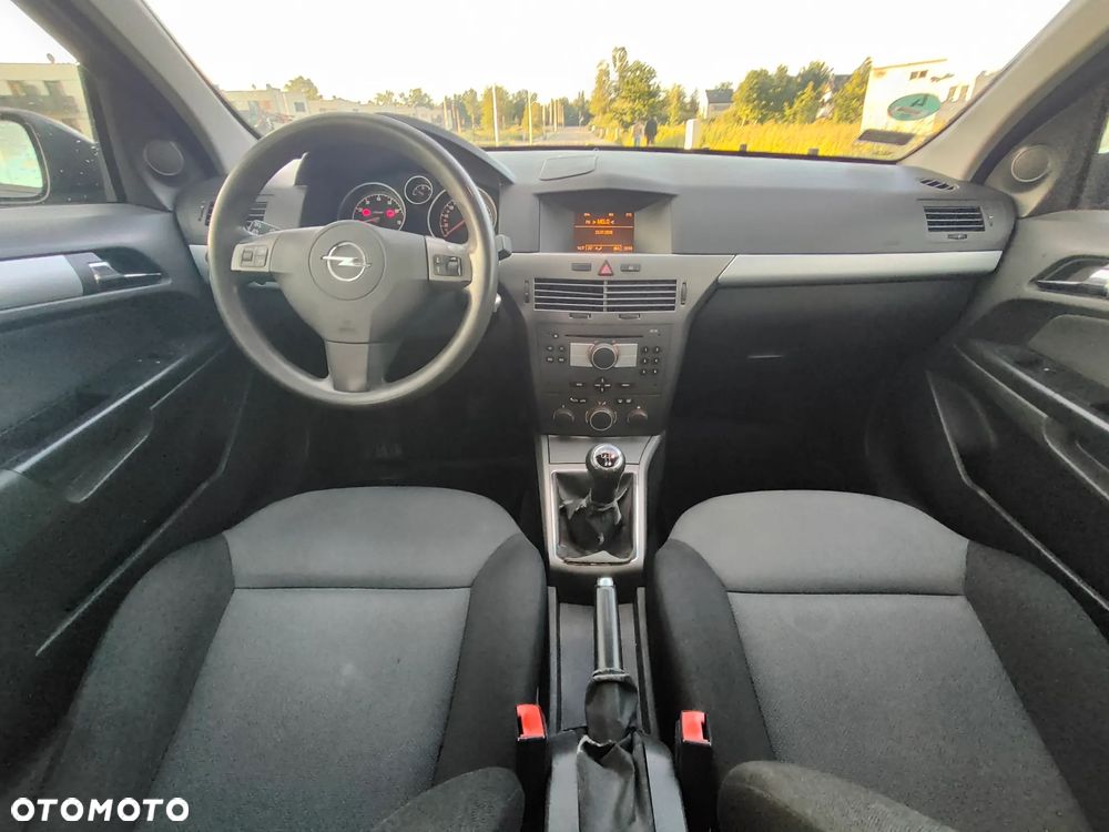 Opel Astra 1.6 Enjoy - 16