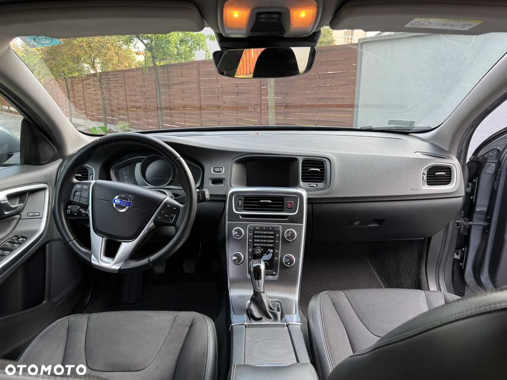 Volvo V60 D4 Drive-E Momentum - 20