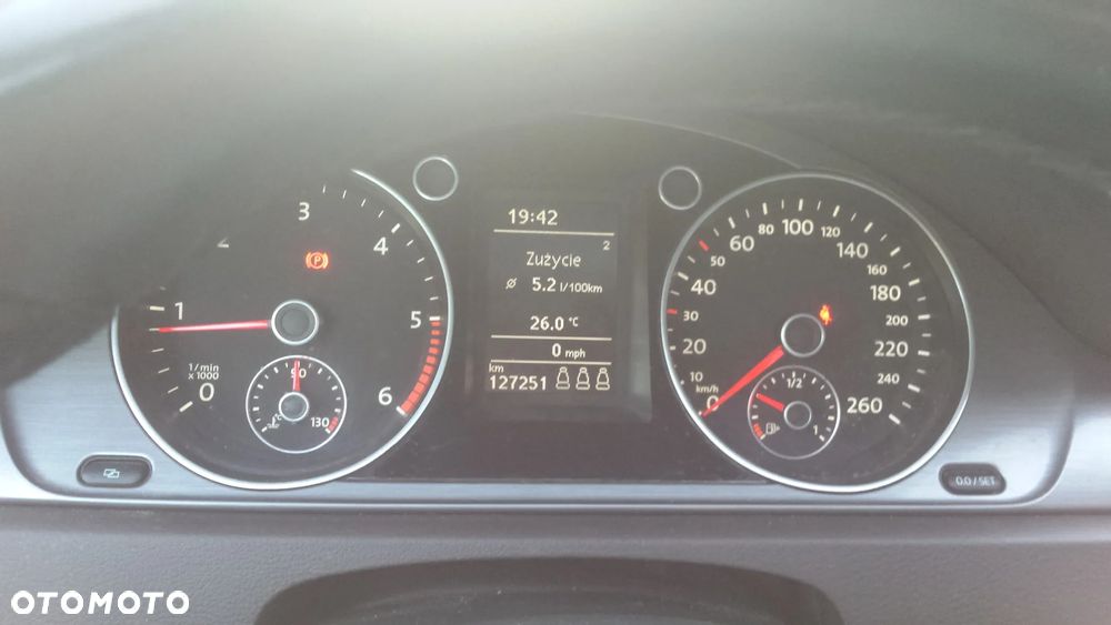 Volkswagen Passat 2.0 TDI Comfortline - 6
