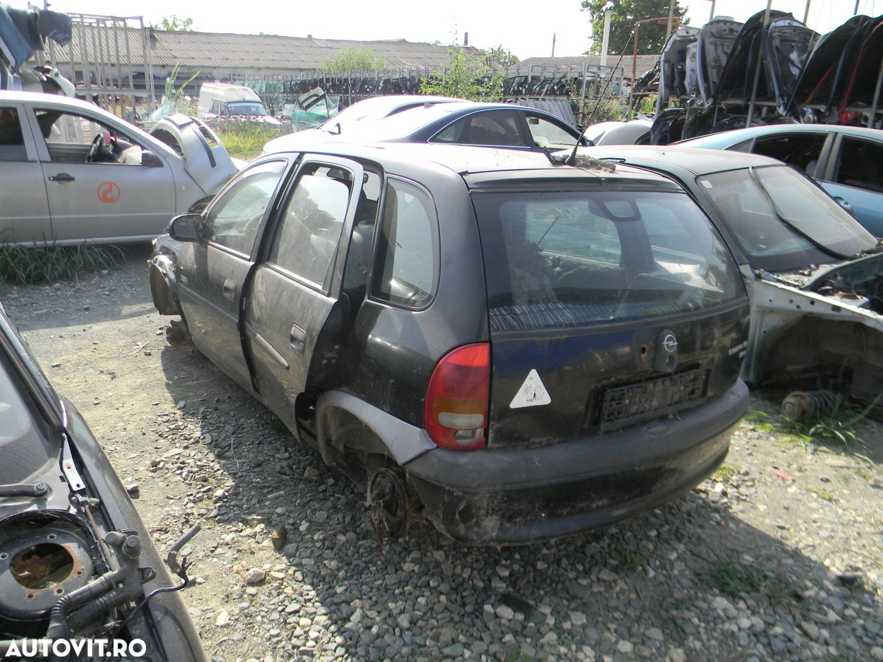 Dezmembrari  Opel CORSA B  1993  > 2000 1.0 i 12V Benzina - 3