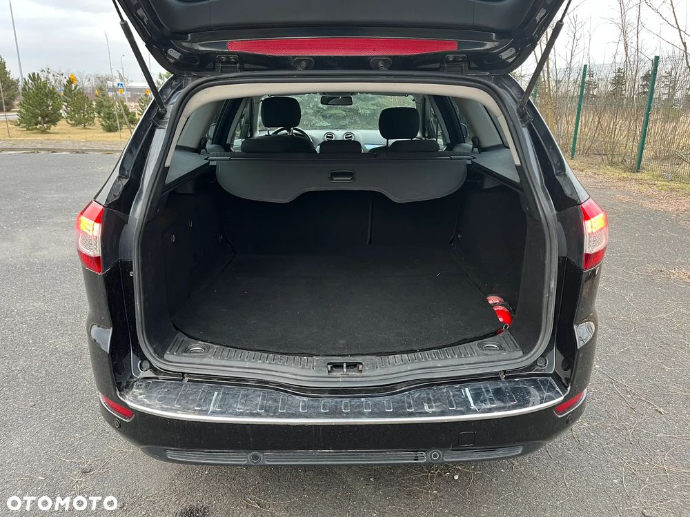 Ford Mondeo 1.6 T Platinium X Plus (Titanium) - 4