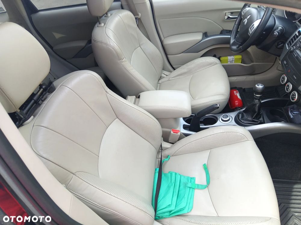 Mitsubishi Outlander 2.0 DID Instyle - 9