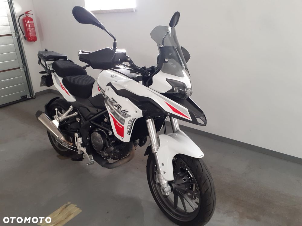 Benelli TRK 251 - 1