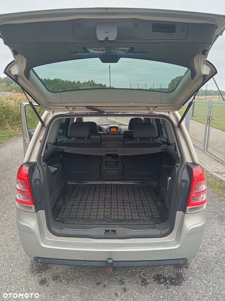 Opel Zafira - 9