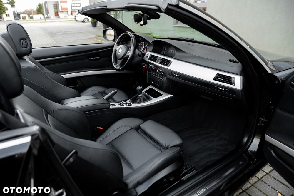 BMW Seria 3 325i Cabrio M Sport Edition - 31