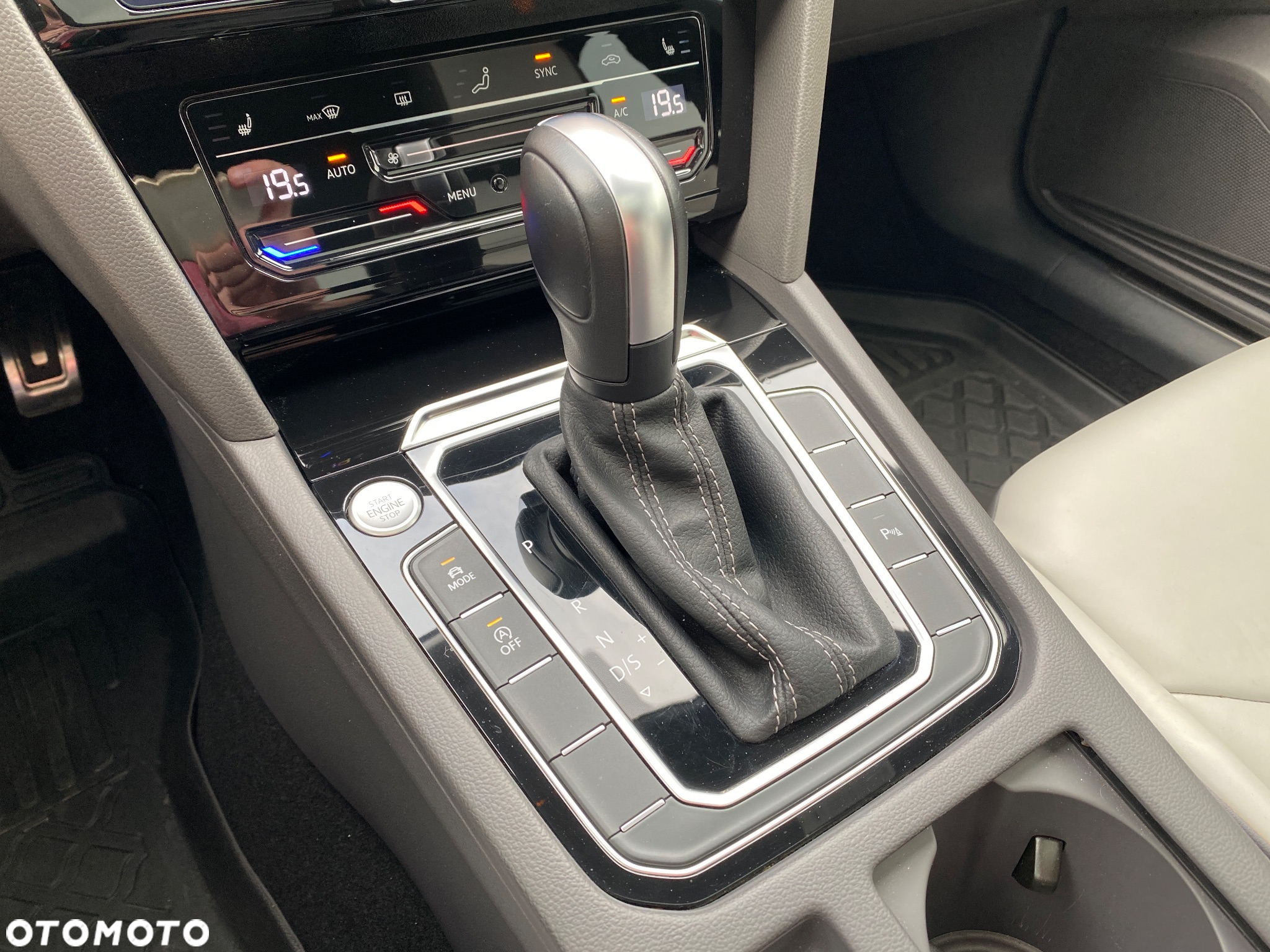 Volkswagen Arteon 2.0 TSI 4Motion R-Line DSG - 14