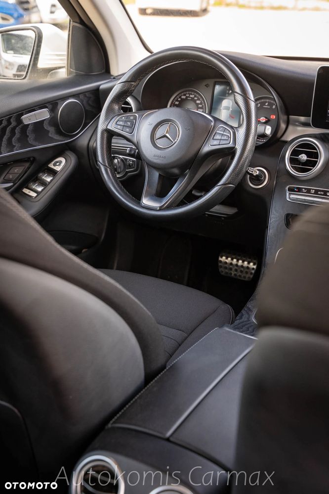 Mercedes-Benz GLC - 21