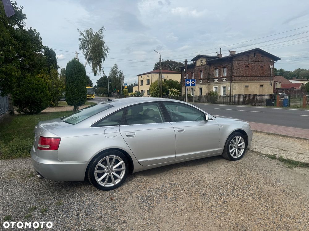 Audi A6 Limousine 2.4 - 3