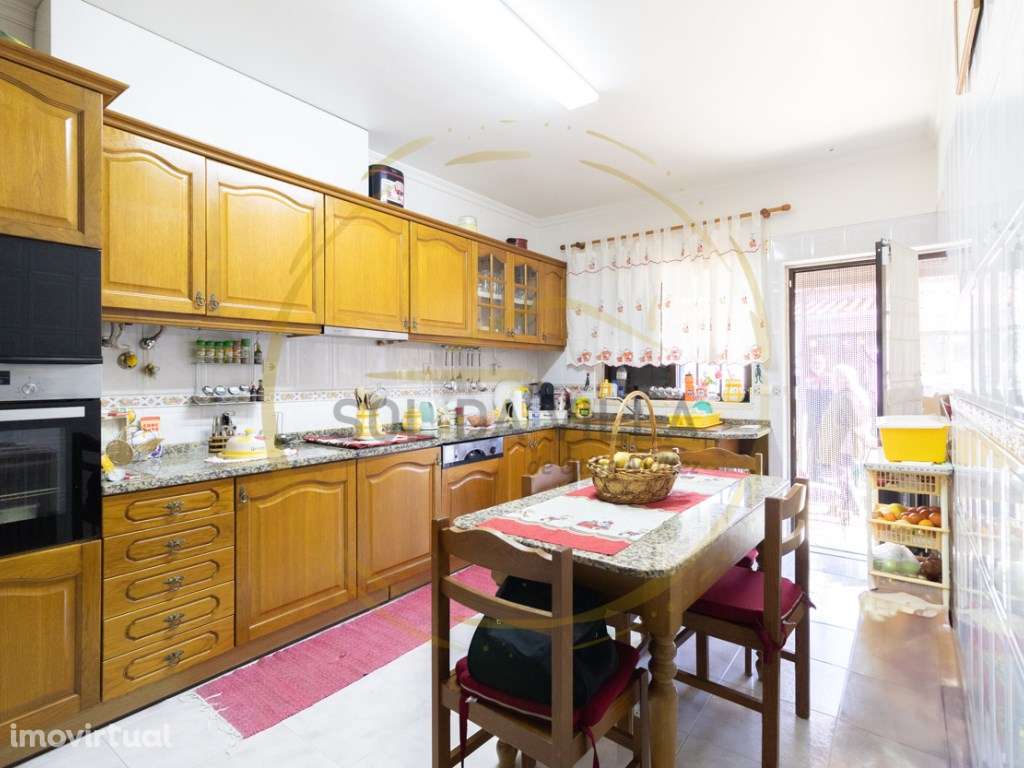 Moradia isolada térrea T4 - centro de Fernão Ferro - 365.000€ - Grande imagem: 4/48