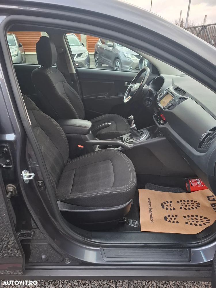 Kia Sportage 1.7 DSL MT 4x2 PREMIUM - 10