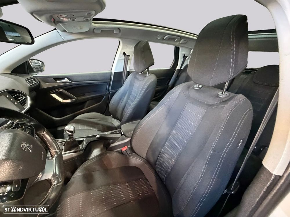 Peugeot 308 SW - 14