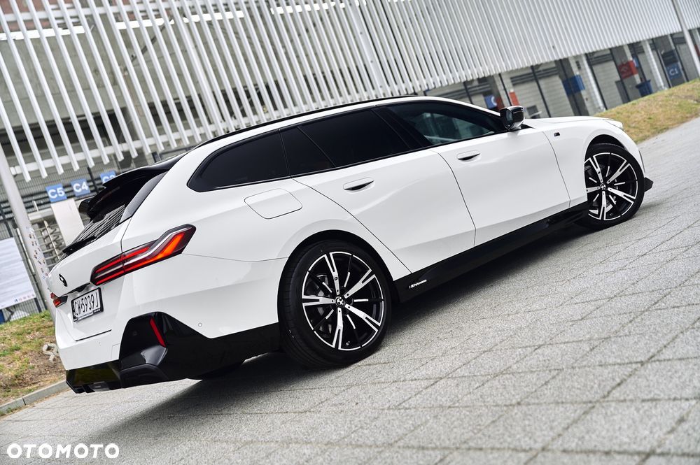 BMW Seria 5 520d xDrive - 4