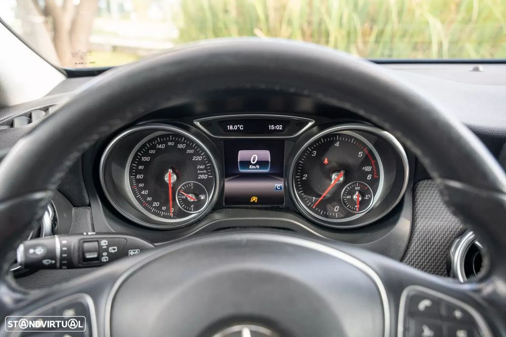 Mercedes-Benz GLA 180 - 7