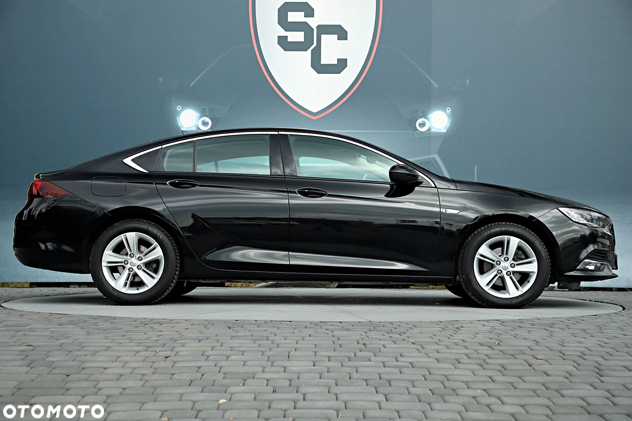 Opel Insignia - 10