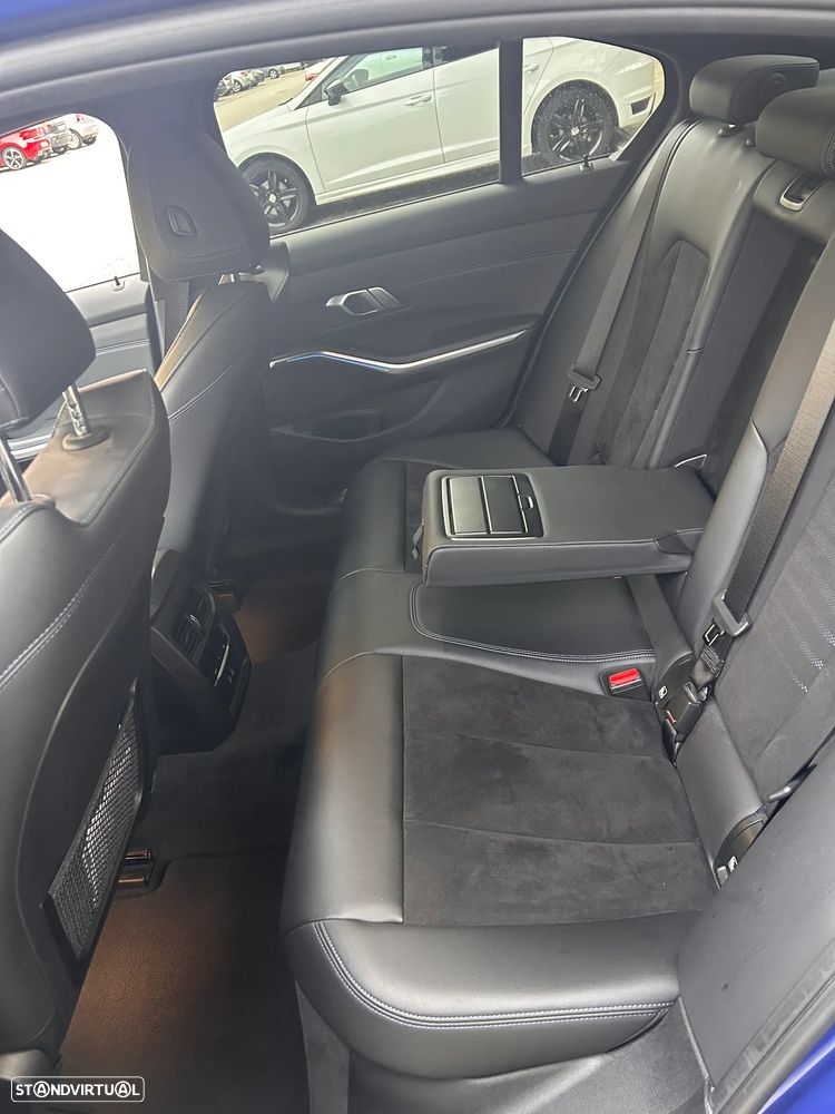 BMW 330 - 33