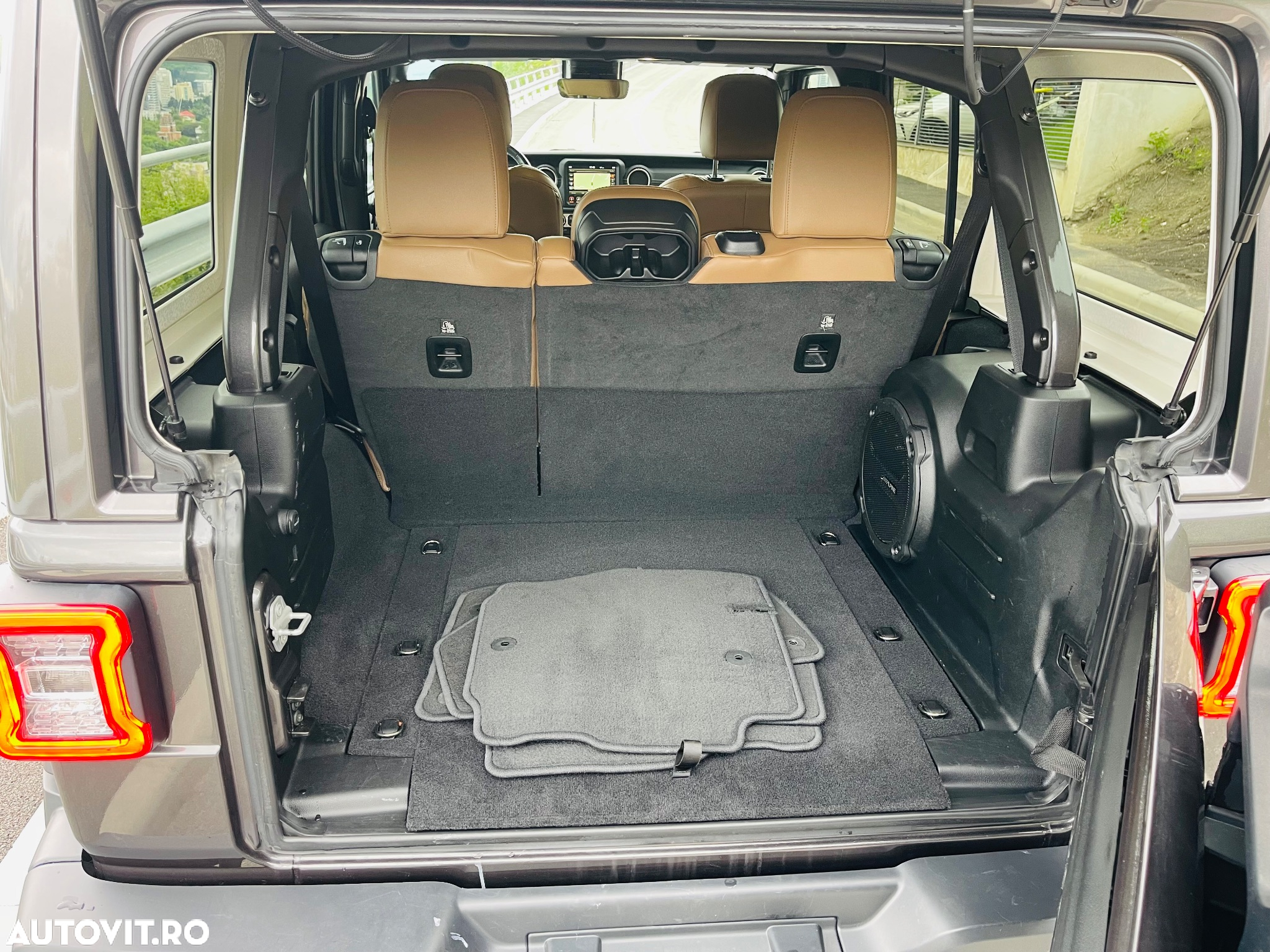 Jeep Wrangler Unlimited 2.2 CRD AT8 Sahara - 14