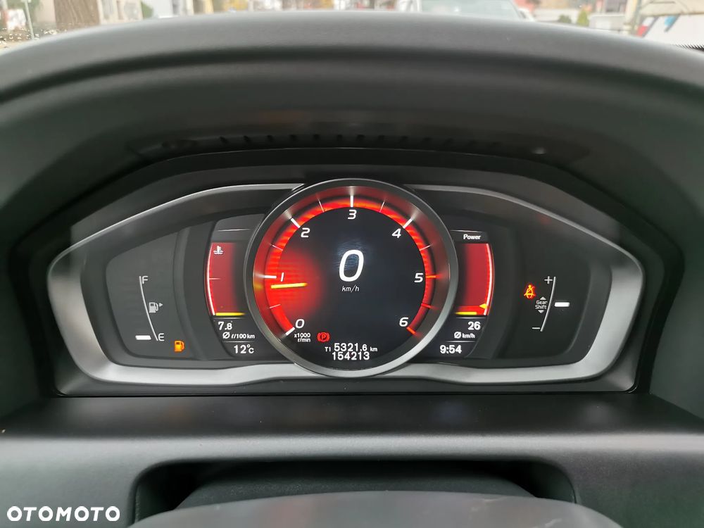 Volvo XC 60 D3 Momentum - 11