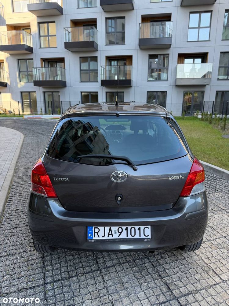 Toyota Yaris 1.33 Prestige - 15