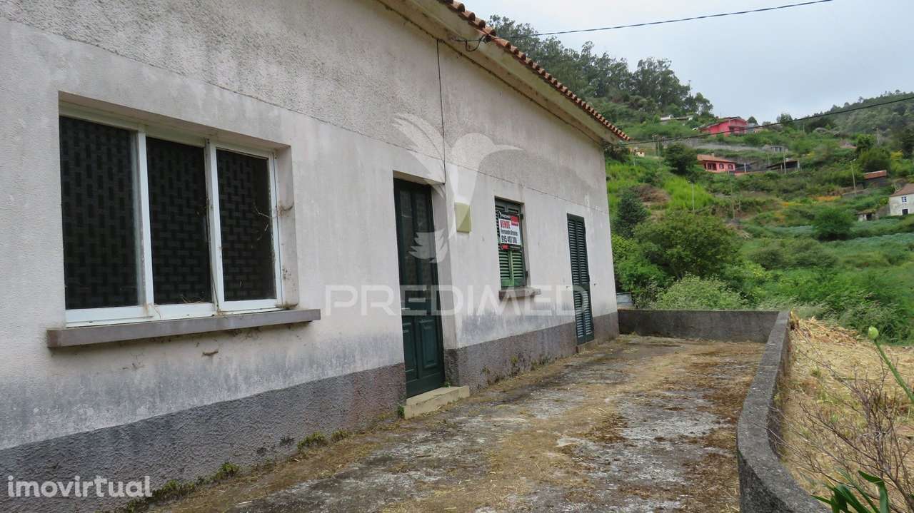 Moradia Térrea T2 com Terreno (750m2) no Santo da Serra - Grande imagem: 2/12
