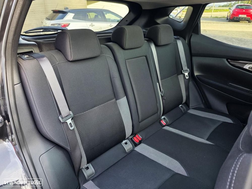 Nissan Qashqai 1.5 dCi N-Connecta J18 - 31