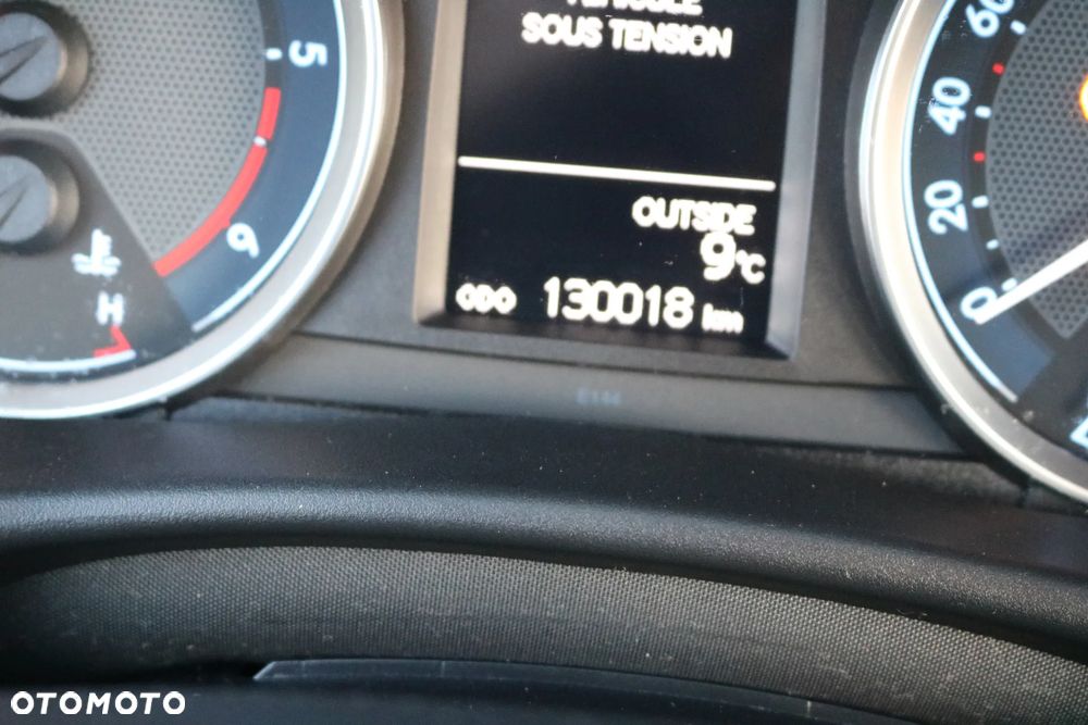 Toyota Auris 2.0 D-4D Prestige - 25