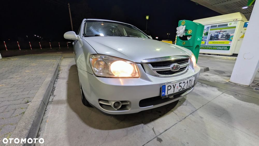 Kia Cerato 2006 photo 2